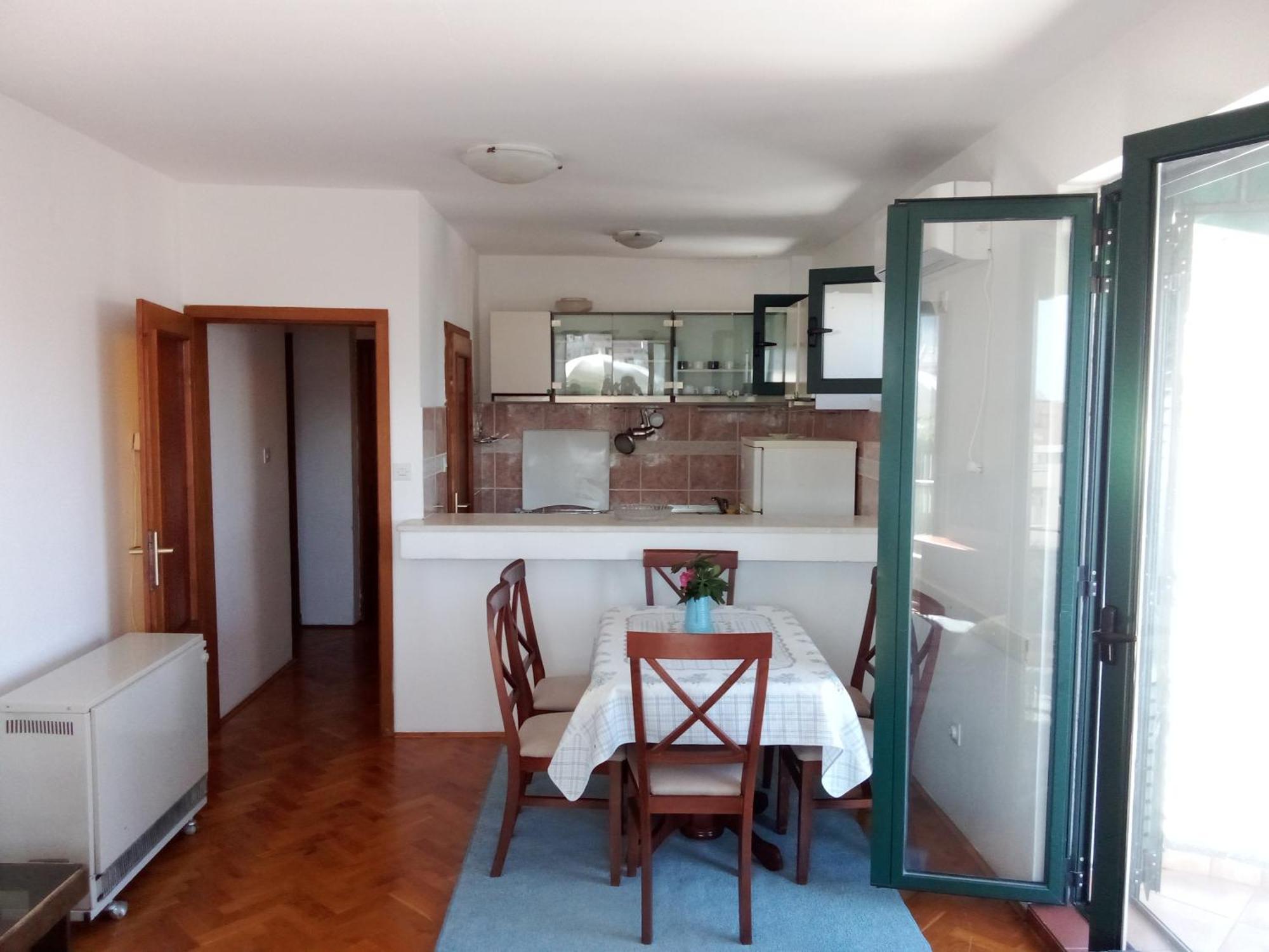 Apartment Sea Breeze Budva